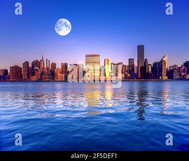 2002 HISTORISCHE SKYLINE VON MIDTOWN MANHATTAN NEW YORK CITY USA Stockfoto