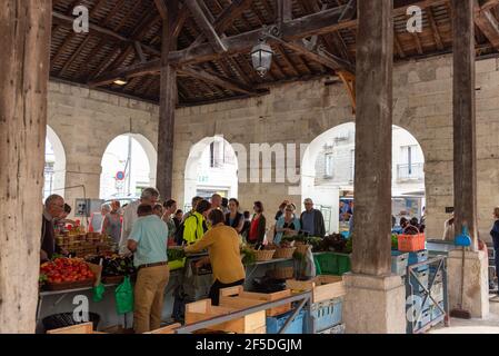 Die Markthalle in der Weinstadt Bourgeuil in Die Region Indre et Loire in Frankreich Stockfoto