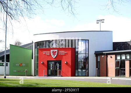 Gesamtansicht der Einrichtungen vor dem internationalen Freundschaftsspiel unter 21 im Colliers Park, Wrexham. Bilddatum: Freitag, 26. März 2021. Stockfoto