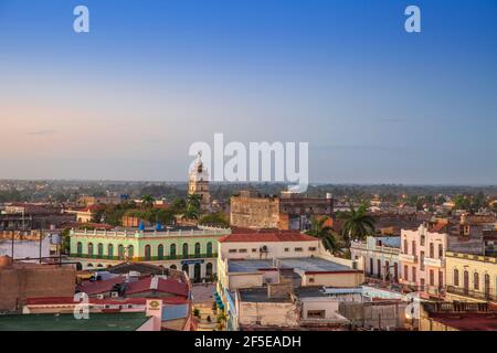 Kuba, Camaguey, Provinz Camaguey, Blick auf die Stadt mit Blick auf La Gran Antilla und Iglesia Catedral de Nuestra Señora de la Candelaria Stockfoto