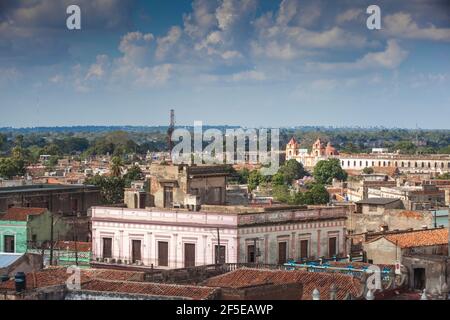 Kuba, Camaguey, Provinz Camaguey, Blick auf die Stadt mit Blick auf La Gran Antilla und Iglesia Catedral de Nuestra Señora de la Candelaria Stockfoto