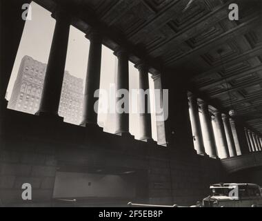 Untitled (parkway below Structure), New York. Berenice Abbott (Amerikanisch, 1898 - 1991) Stockfoto