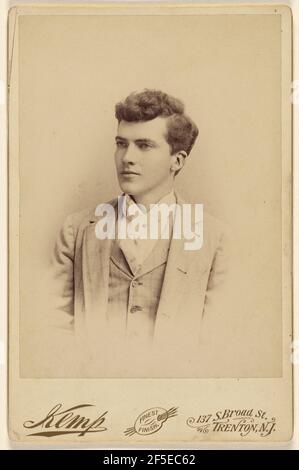 Nicht identifizierter junger Mann. Kemp (Amerikaner, aktiver Trenton, New Jersey 1890s) Stockfoto