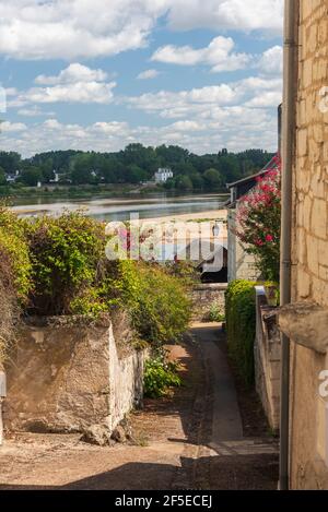 Das wunderschöne Dorf Candes St Martin, in dem sich das Hotel befindet Der Zusammenfluss der Loire und der Vienne Die Region Indre et Loire in Frankreich Stockfoto