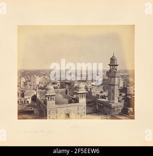 Lahore; von Wuzeer Khans Moschee. Samuel Bourne (Englisch, 1834 - 1912) Stockfoto