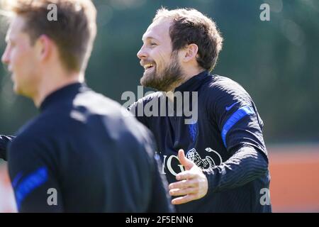 ZEIST, NIEDERLANDE - MÄRZ 26: Daley Blind von Holland während der Niederländischen Trainings- & Pressekonferenz auf dem KNVB Campus am 26. März 2021 in Zeist, Ne Stockfoto