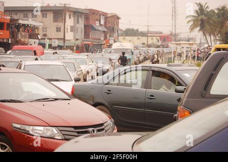 12. Lagos Metro: Verkehrsszene, Lagos, Nigeria. Stockfoto