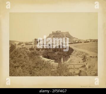 Die Akropolis aus dem Südosten, Athen. Petros Moraites (Griechisch, um 1835 - 1905) Stockfoto