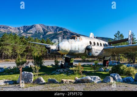 Segelflugzentrum Ubaye bei Barcelonnette. Barcelonnette ist eine Gemeinde im Département Alpes-de-Haute-Provence in Frankreich Stockfoto