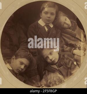 Kinder von Charles Loyd Norman und Julia Cameron Norman: George, Archie, Charlotte und Adeline. Julia Margaret Cameron (Britin, geboren in Indien, 1815 - 1879) Stockfoto