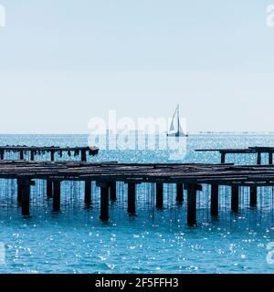 L'AVI Agusti Mussel Farm, Sant Carles de la Rapita Village, der Naturpark Ebre Delta, Terres de l'Ebre, Tarragona, Katalonien, Spanien Stockfoto