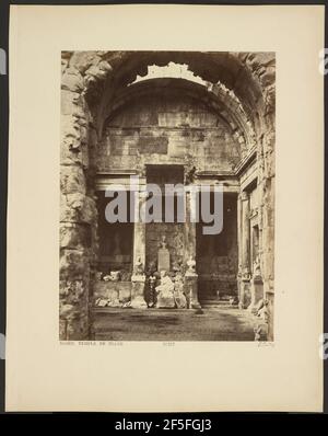 Nimes, Temple de Diane. Édouard Baldus (Französisch, geboren Deutschland, 1813 - 1889) Stockfoto