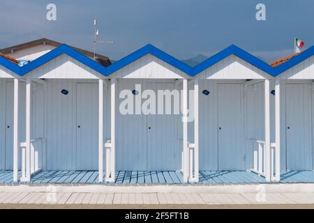 Strandhütten, toskanische Küste, Italien Stockfoto