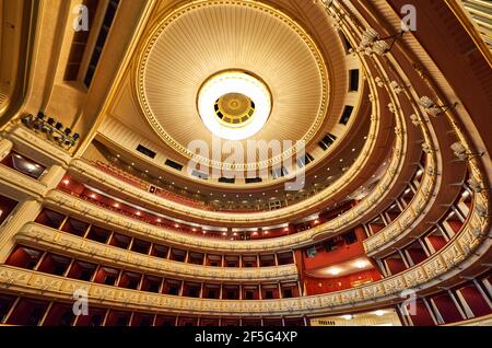 Besuch Der Wiener Staatsoper Stockfoto