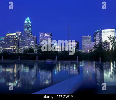 2003 HISTORISCHE DOWNTOWN SKYLINE CHARLOTTE MACKLENBURG COUNTY NORTH CAROLINA USA Stockfoto