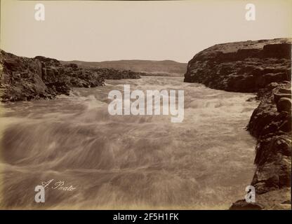 Der Rapid des ersten Cataract / Le Rapide de la Premiere Cataracte. Antonio Beato (Englisch, geboren Italien, um 1835 - 1906) Stockfoto