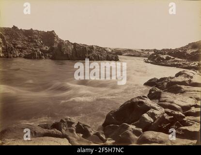 Der Rapid des ersten Cataract / Le Rapide de la Premiere Cataracte. Antonio Beato (Englisch, geboren Italien, um 1835 - 1906) Stockfoto