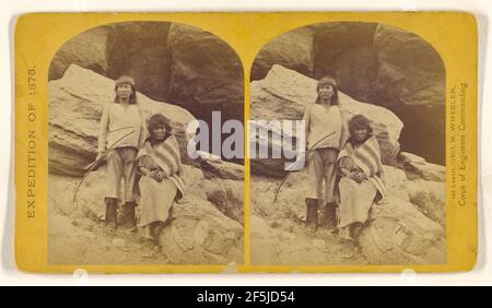 Navajo Tapfere und seine Mutter.... Timothy H. O'Sullivan (Amerikaner, um 1840 - 1882) Stockfoto