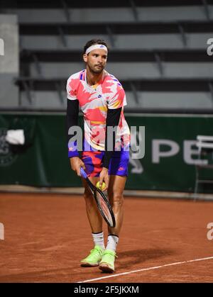 Grigor Dimitrov bei den French Open (Roland Garros 2020) während seiner ersten Runde gegen Grégoire Barrère. Stockfoto