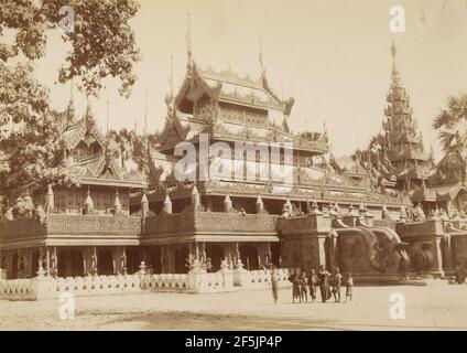 Queen Soopyalat's Golden School in der A. Road, Mandalay. Felice Beato (Englisch, geboren Italien, 1832 - 1909) Stockfoto