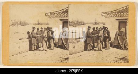 Blick vom Inneren der Stadtmauer des Castillo de la Fuerza. Gruppe von spanischen Soldaten.. Stockfoto