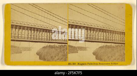 Niagarafälle von der Hängebrücke... Benjamin West Kilburn (Amerikanisch, 1827 - 1909) Stockfoto