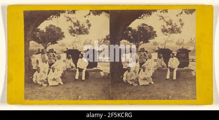 Rev. C.F. Preston und Freunde, auf dem Paradeplatz, Kanton. Zeigt das nordöstliche Tor der Stadtmauer in der Ferne. Milton M. Miller (amerikanisch, 1830 - 1899) Stockfoto