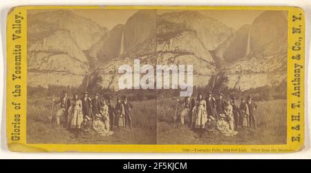 Yosemite Falls, 2634 Meter hoch. Blick von den Meadows.. Edward und Henry T. Anthony & Co. (Amerikaner, gegründet 1862, fusioniert 1902) Stockfoto