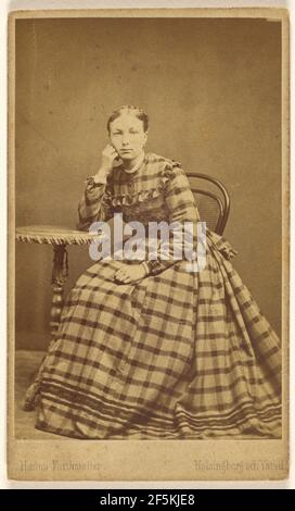 Nicht identifizierte Frau sitzt, mit Ellbogen auf dem Tisch, Hand an Wange. Hanna Forthmeiier (Schwedisch, aktiv 1860s - 1870s) Stockfoto