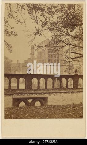 Hadden Hall Derbyshire Duke of Rutland. Original von Miss Radcliff's 'Mysteries of Udoplho'. Unbekannter Hersteller, britisch Stockfoto