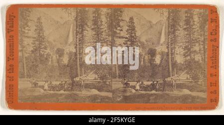 Yosemite Falls, 2634 Meter hoch. Blick von Hutchings.. Edward und Henry T. Anthony & Co. (Amerikaner, gegründet 1862, fusioniert 1902) Stockfoto
