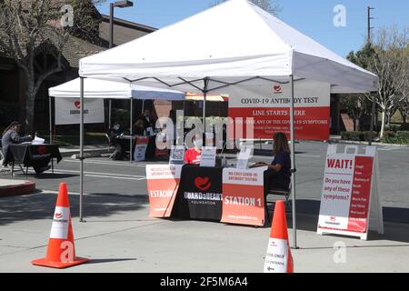 Chino Hills, Kalifornien. März 2021, 24th. Der Eintritt für die GUARDaHEART No Cost COVID-19 Antibody Testing in der Kirche von Jesus Christus der Heiligen der Letzten Tage in Chino Hills, Kalifornien statt. Bild: Sheri Determan Stockfoto