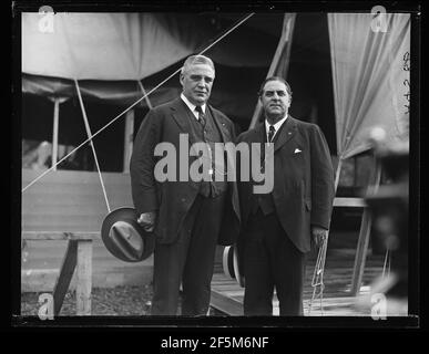 Reenactment von Pickett's Ladung bei der Schlacht von Gettysburg in Pennsylvania. William Sproul und Elbert Lee Trinkle Stockfoto