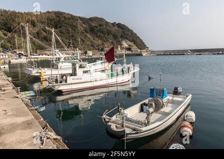 Fischerboote liegen im Hafen, Hohokucho Oaza Yatama, Japan Stockfoto
