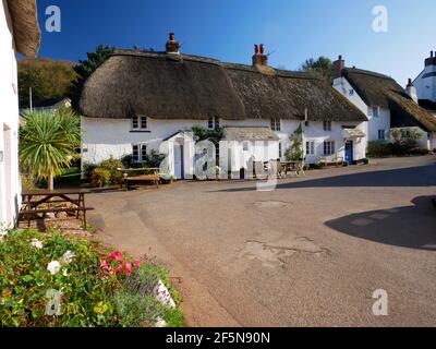 Ferienhäuser, Inner Hope, in der Nähe von Salcombe, South Devon. Stockfoto