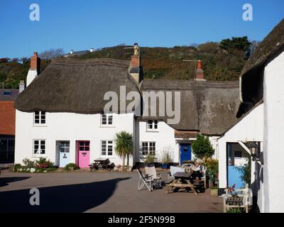 Ferienhäuser, Inner Hope, in der Nähe von Salcombe, South Devon. Stockfoto