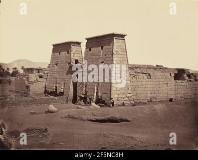 Vue generale du Temple de Ramesses III (Karnak) Theben. Félix Bonfils (Französisch, 1831 - 1885) Stockfoto