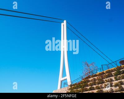 Schöner Mishima Skywalk mit blauem Himmel in japan Stockfoto