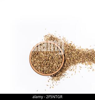 Foeniculum vulgare - Fenchelsamen in einer Holzschale Stockfoto