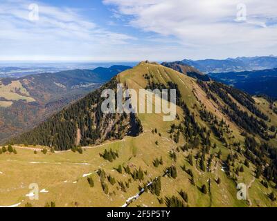 Blick vom Hochgrat bei Oberstaufen auf dem Gelchenwanger Kopf, Rindalphorn (Bayern, Bayern, Deutschland) auf die alpen in Tirol, Österreich. Peap Stockfoto