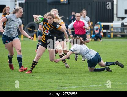 London, Großbritannien. März 2021, 27th. Wespen attackieren während des Allianz Premier 15s Spiels zwischen Wespen Women & Sale Sharks auf dem Twyford Avenue Sports Ground in London, England Credit: SPP Sport Press Foto. /Alamy Live Nachrichten Stockfoto