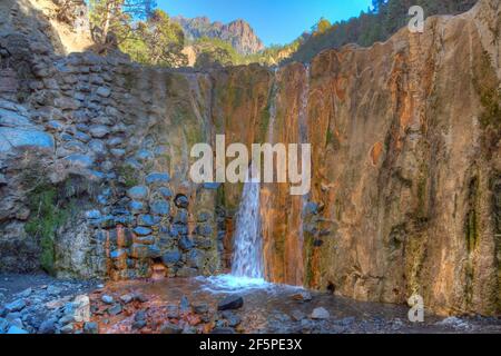 Cascada de Los Colores in Caldera de Taburiente in La Palma, Kanarische Inseln, Spanien. Stockfoto