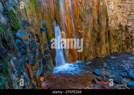 Cascada de Los Colores in Caldera de Taburiente in La Palma, Kanarische Inseln, Spanien. Stockfoto