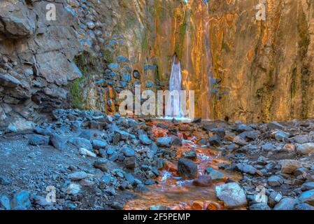 Cascada de Los Colores in Caldera de Taburiente in La Palma, Kanarische Inseln, Spanien. Stockfoto