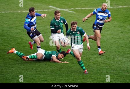 Der Londoner Ire Theo Brophy Clews fährt während des Spiels der Gallagher Premiership im Brentford Community Stadium in London klar. Bilddatum: Samstag, 27. März 2021. Stockfoto