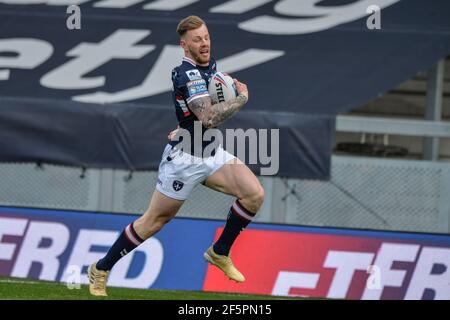 Leeds, England - 27th März 2021 - Wakefield Trinity Tom Johnstone läuft weg, um während der Rugby League Betfred Super League Runde 1 Wakefield Trinity gegen Leeds Rhinos im Emerald Headingley Stadium, Leeds, Großbritannien Dean Williams/Alamy Live News zu Punkten Stockfoto