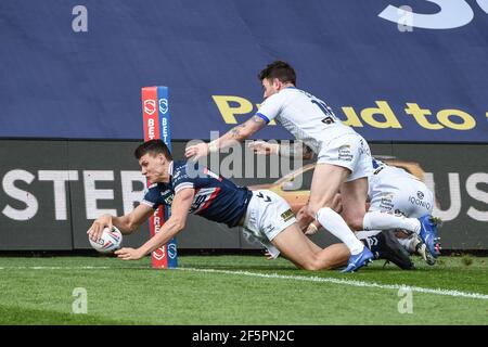 Leeds, England - 27th March 2021 - Wakefield Trinity's Innes Senior Partituren versuchen während der Rugby League Betfred Super League Runde 1 Wakefield Trinity vs Leeds Rhinos im Emerald Headingley Stadium, Leeds, UK Dean Williams/Alamy Live News Stockfoto