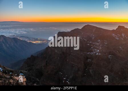 Blick auf den Nationalpark Caldera de Taburiente bei La Palma von Roque de los Muchachos, Kanarische Inseln, Spanien. Stockfoto