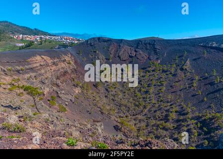 Los Canarios Dorf und San Antonio Krater auf La Palma, Kanarische Inseln, Spanien. Stockfoto