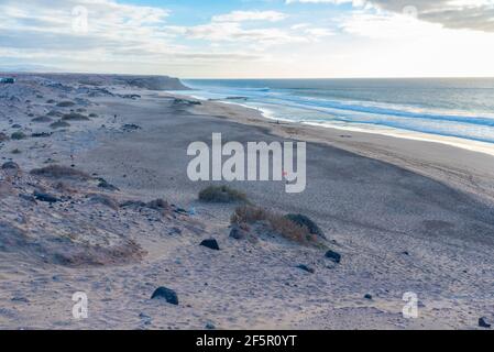 Küste mit Stränden, die sich von El Cotillo Dorf auf Fuerteventura, Kanarische Inseln, Spanien. Stockfoto